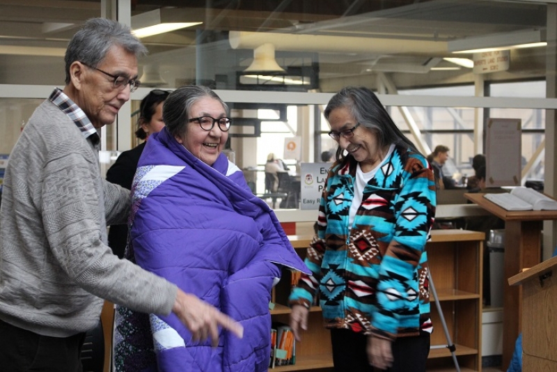 Blanket Ceremony Honours Uwinnipegs Indigenous Language Faculty University Of Winnipeg News 3635