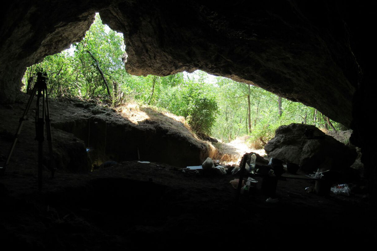 Pešturina Cave