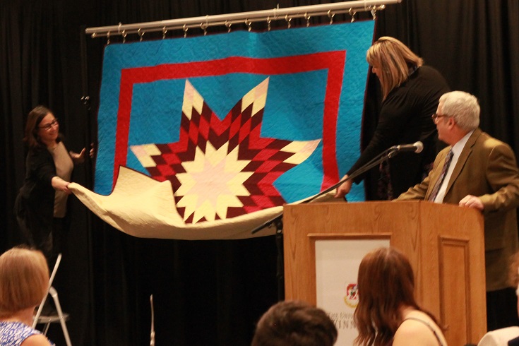 Star Blanket Unveiling 735x