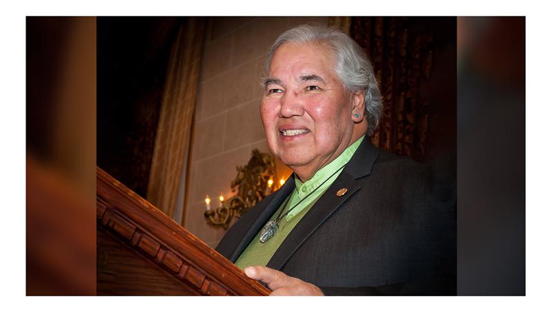 Murray Sinclair standing at a podium.