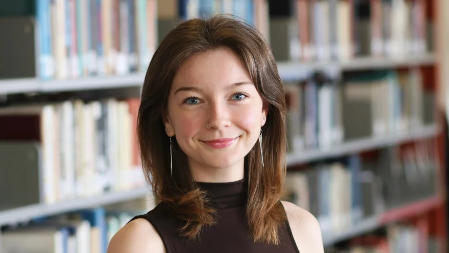 Headshot of Tabitha Evans.